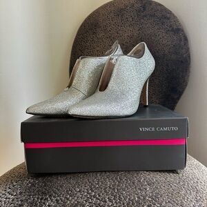 Vince Camuto Glitter Heels
Size 10 (Women’s)